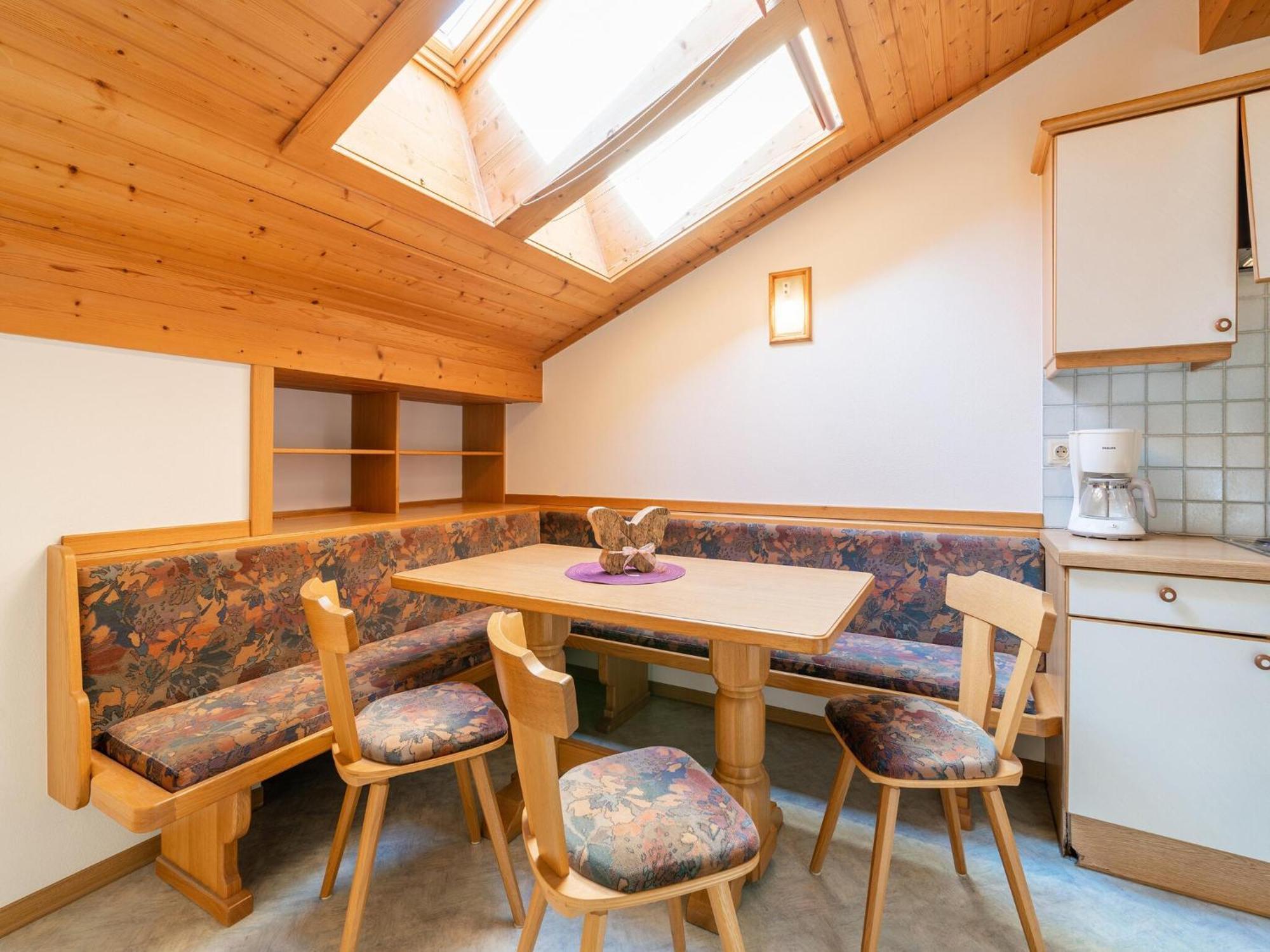Beautiful Apartment In Mittersill With Balcony Exteriör bild