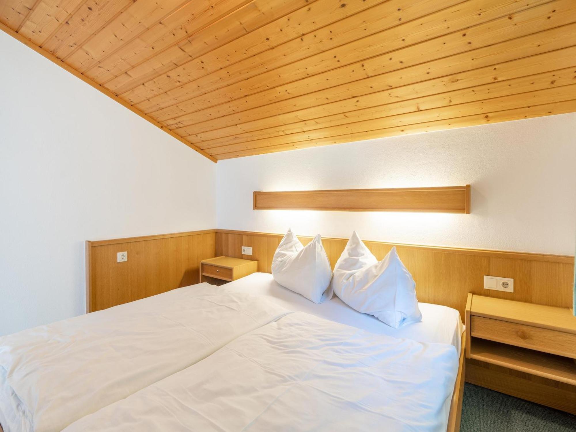 Beautiful Apartment In Mittersill With Balcony Exteriör bild